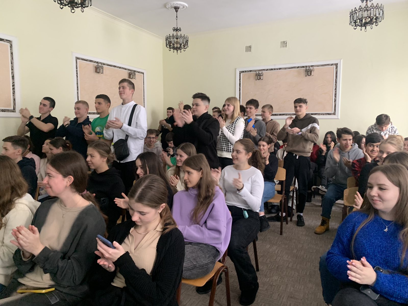 Вдячні учні після завершення заходу
